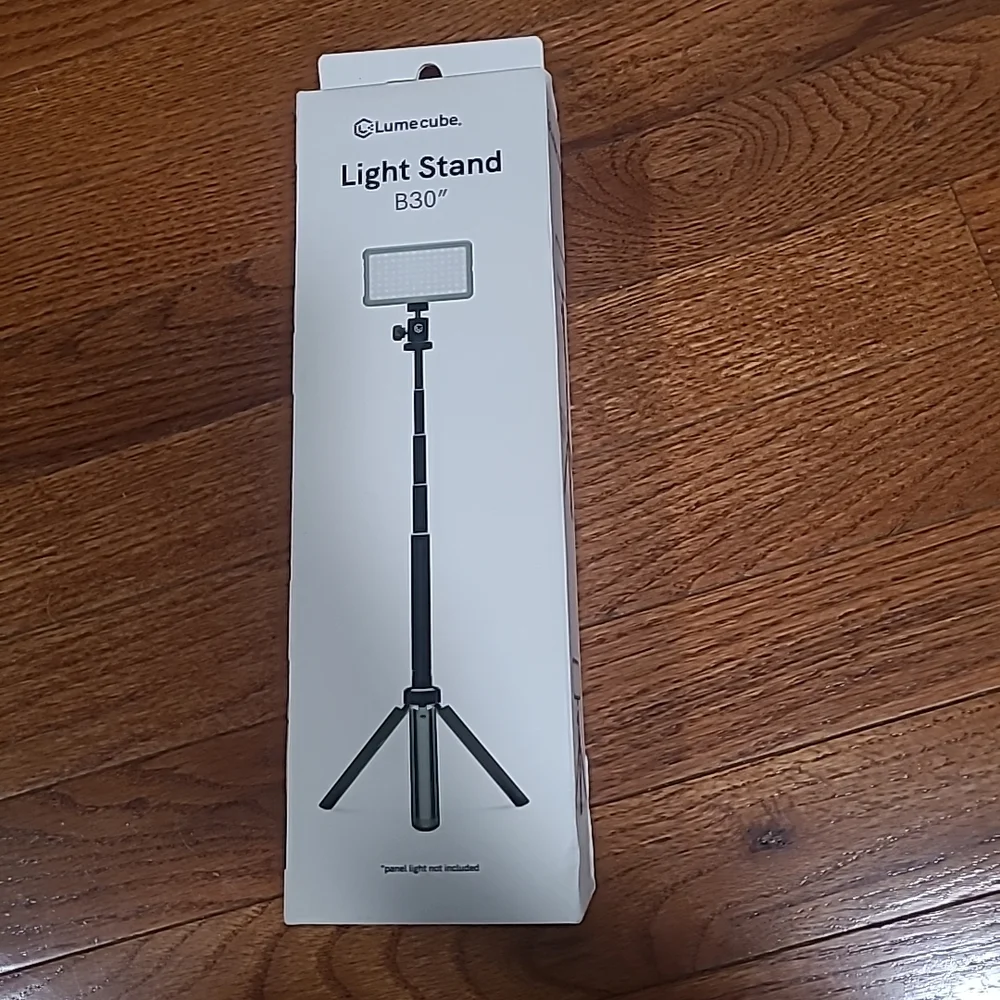 Black Light Stand B30